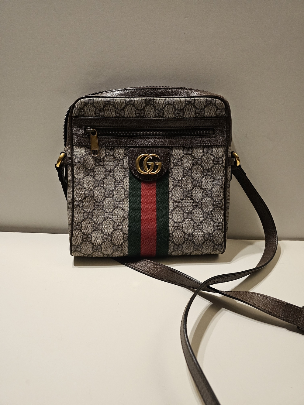 auth gucci monogram medium crossbody